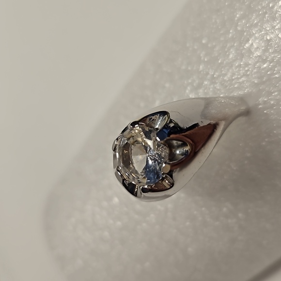 18KT HGE  Large CZ size 10.5 Silvertone Coctail Ring - Picture 2 of 6